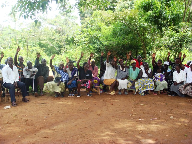 ケニアレポート ケニア人女性のたくましさ Plas プラス アフリカの子どもを支える国際協力ngo
